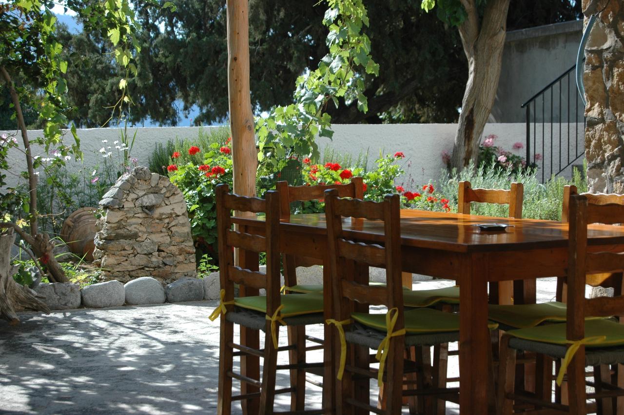 Pachnes Bed And Breakfast Ayia Roumeli Exteriör bild